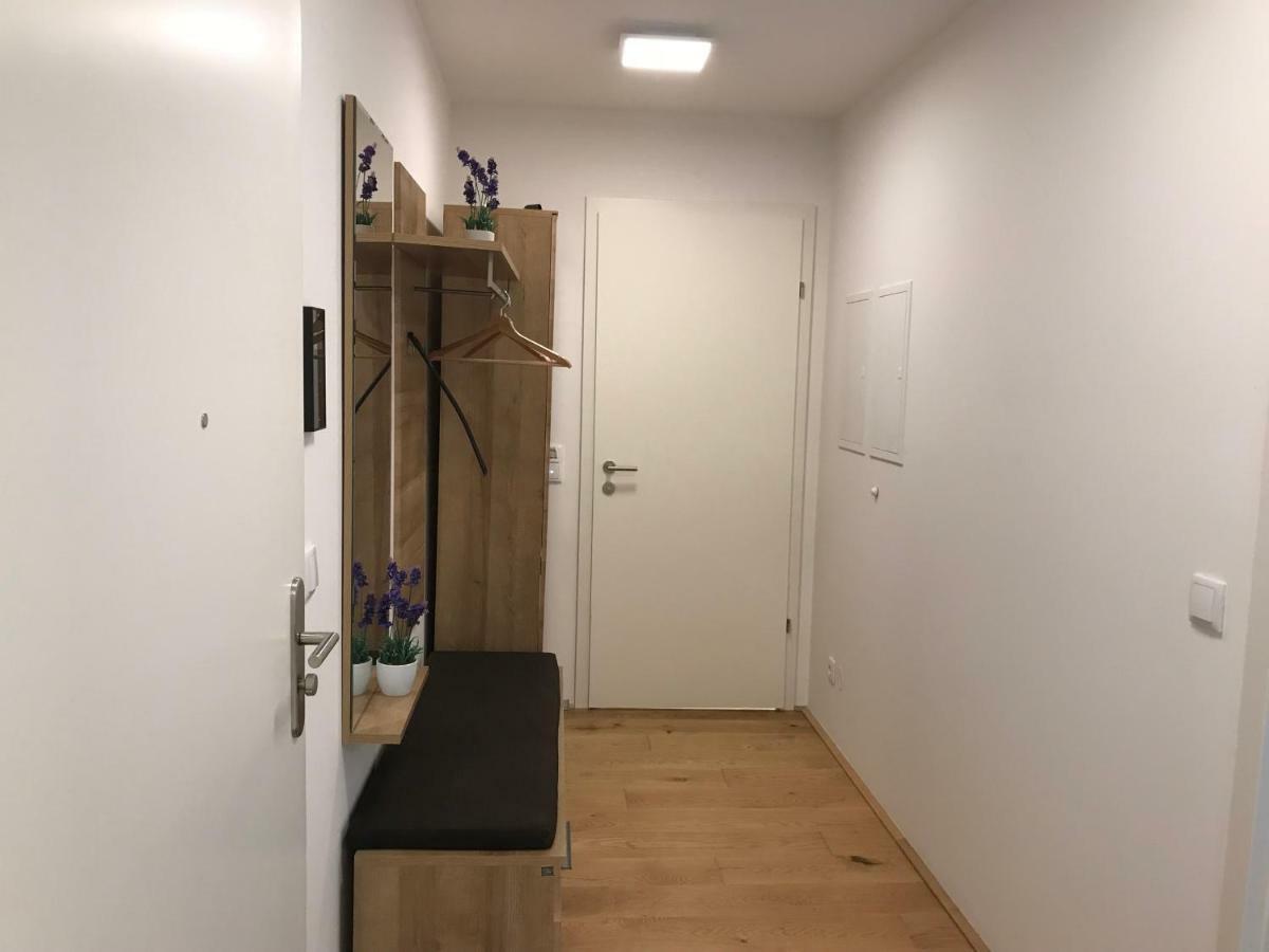 Spacious, Modern 1-Bdrm Apt Near Vic & Austria Ctr Daire Viyana Dış mekan fotoğraf