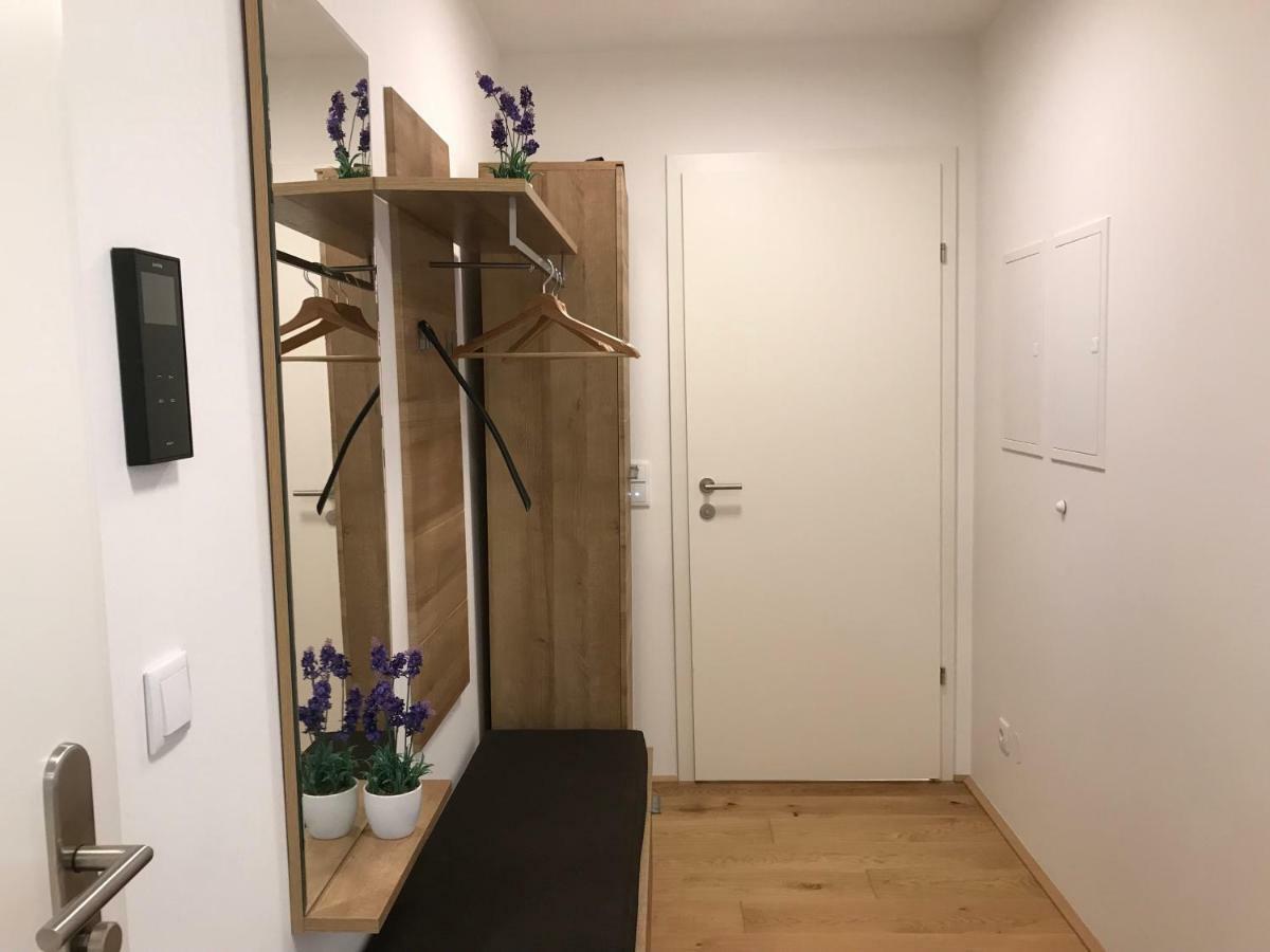 Spacious, Modern 1-Bdrm Apt Near Vic & Austria Ctr Daire Viyana Dış mekan fotoğraf