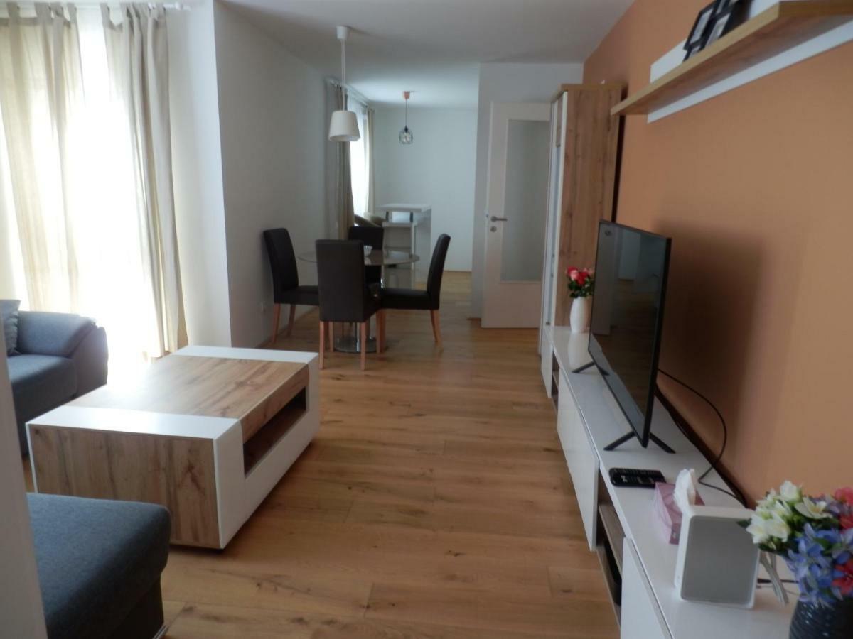 Spacious, Modern 1-Bdrm Apt Near Vic & Austria Ctr Daire Viyana Dış mekan fotoğraf