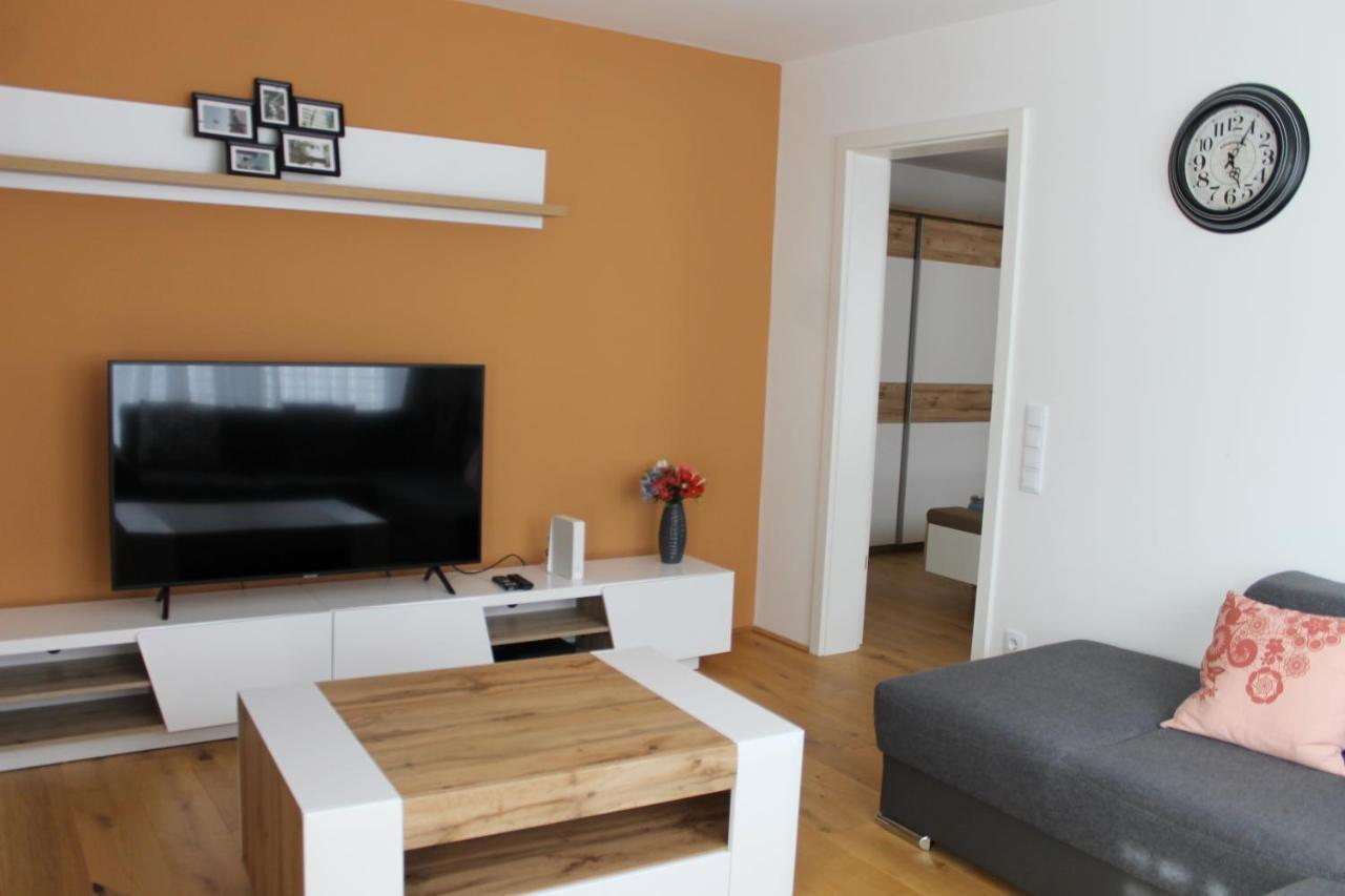Spacious, Modern 1-Bdrm Apt Near Vic & Austria Ctr Daire Viyana Dış mekan fotoğraf
